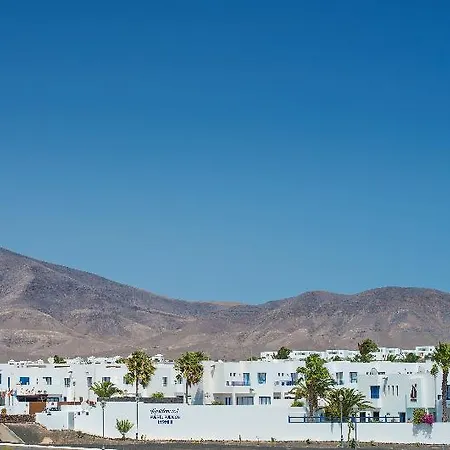 Puerto Rubicon Playa Blanca